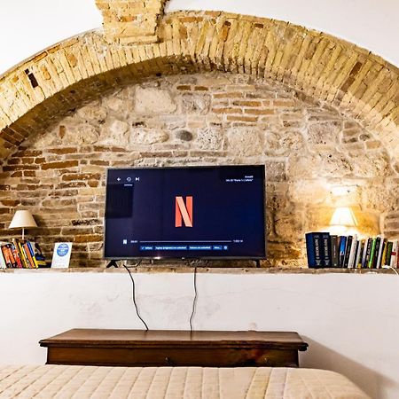 La Rua Apartment Ascoli Piceno Bagian luar foto