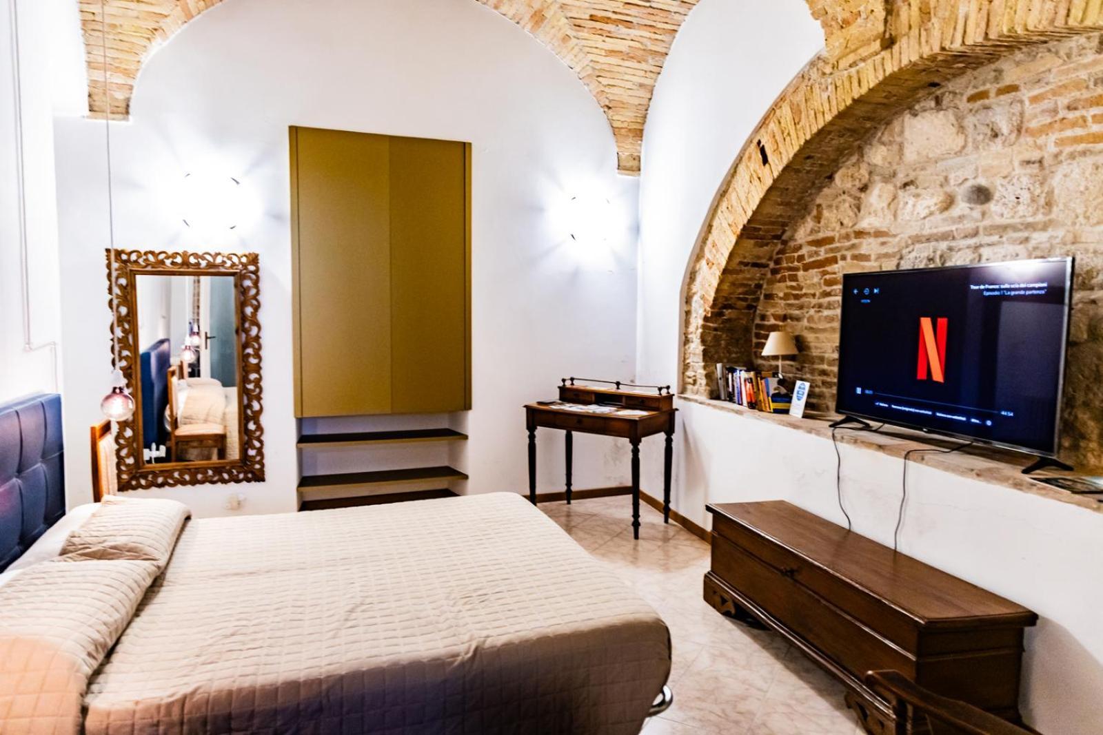 La Rua Apartment Ascoli Piceno Bagian luar foto